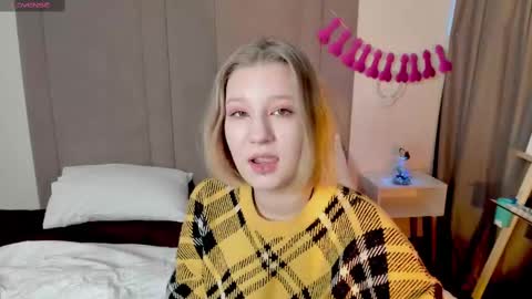 Snapshot of haileyfoxy chatting on February 19, 2025, 2:01 am Hailey online show from February 19, 2025, 2:01 am