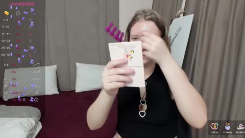 Snapshot of haileyfoxy chatting on March 10, 2025, 2:17 am Hailey online show from March 10, 2025, 2:17 am