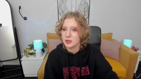 Snapshot of haileyfoxy chatting on September 18, 2025, 8:49 am Hailey online show from September 18, 2025, 8:49 am