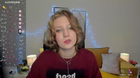 Snapshot of haileyfoxy chatting on October 3, 2025, 8:55 am Hailey online show from October 3, 2025, 8:55 am