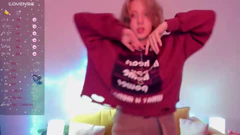 Snapshot of haileyfoxy chatting on October 8, 2025, 8:56 am Hailey online show from October 8, 2025, 8:56 am