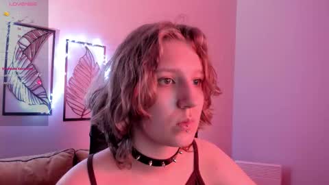 Snapshot of haileyfoxy chatting on October 28, 2025, 9:24 am Hailey online show from October 28, 2025, 9:24 am