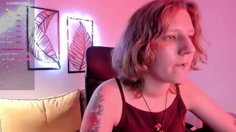 Snapshot of haileyfoxy chatting on November 6, 2025, 9:21 am Hailey online show from November 6, 2025, 9:21 am