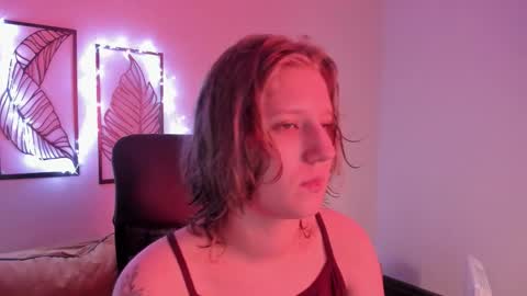 Snapshot of haileyfoxy chatting on November 16, 2025, 9:04 am Hailey online show from November 16, 2025, 9:04 am