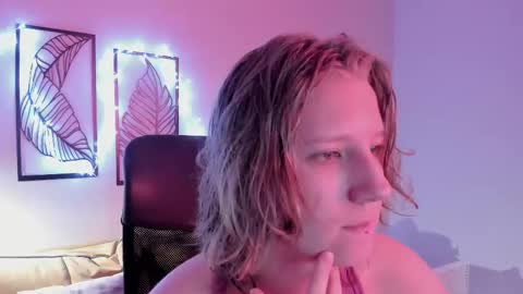 Snapshot of haileyfoxy chatting on November 21, 2025, 9:30 am Hailey online show from November 21, 2025, 9:30 am