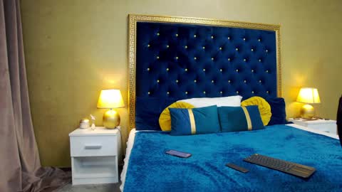 Hailey online show from December 20, 2024, 4:09 am