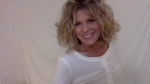 Hailey online show from December 7, 2024, 2:09 am