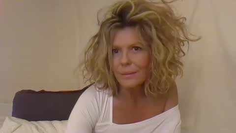 Hailey online show from January 4, 2025, 1:31 am