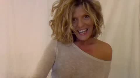 Hailey online show from January 20, 2025, 2:11 am