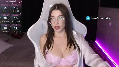 HailyHeavenly online show from November 3, 2025, 1:34 pm