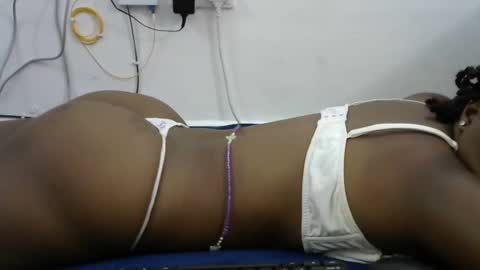 Snapshot of hairy_squiter chatting on February 16, 2025, 11:27 am Zaraha online show from February 16, 2025, 11:27 am