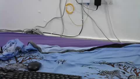Snapshot of hairy_squiter chatting on February 19, 2025, 12:46 am Zaraha online show from February 19, 2025, 12:46 am