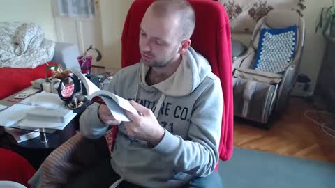 Snapshot of hairyass25yo chatting on December 12, 2024, 11:07 am Puppy3 StockyDaddiesmusclebearsbeefybigmans online show from December 12, 2024, 11:07 am