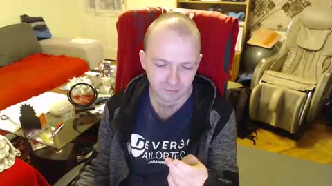 Snapshot of hairyass25yo chatting on February 3, 2025, 3:49 pm Puppy3 StockyDaddiesmusclebearsbeefybigmans online show from February 3, 2025, 3:49 pm