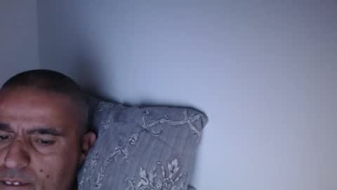 haled_77 online show from December 17, 2025, 2:06 am