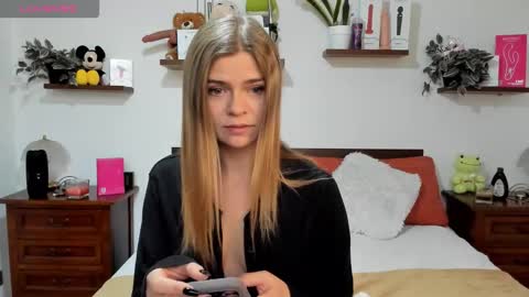 Snapshot of haleyreedme chatting on November 12, 2025, 8:04 am Haley online show from November 12, 2025, 8:04 am