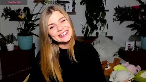 Snapshot of haleyreedme chatting on November 24, 2025, 8:25 am Haley online show from November 24, 2025, 8:25 am