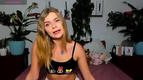 Snapshot of haleyreedme chatting on November 28, 2025, 8:06 am Haley online show from November 28, 2025, 8:06 am