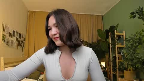 Snapshot of halle_berrry chatting on December 3, 2025, 2:04 pm Mary online show from December 3, 2025, 2:04 pm