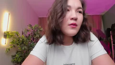 Snapshot of halle_berrry chatting on December 14, 2025, 2:11 pm Mary online show from December 14, 2025, 2:11 pm