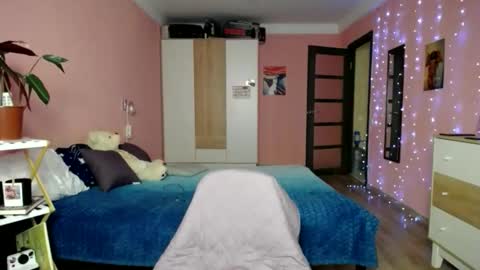 Ann online show from November 17, 2025, 3:51 pm