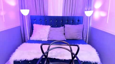 Snapshot of hallsred_rh chatting on December 19, 2024, 9:49 pm Halls Red online show from December 19, 2024, 9:49 pm