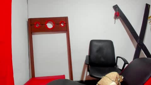 Snapshot of hana_and_zeta chatting on March 11, 2025, 12:06 pm Hana and Zeta online show from March 11, 2025, 12:06 pm