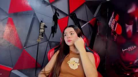 Snapshot of hana_and_zeta chatting on November 10, 2025, 12:15 pm Hana and Zeta online show from November 10, 2025, 12:15 pm