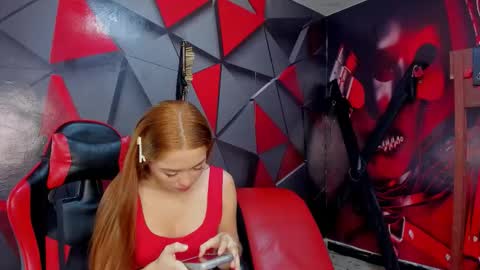 Snapshot of hana_and_zeta chatting on November 17, 2025, 12:11 pm Hana and Zeta online show from November 17, 2025, 12:11 pm