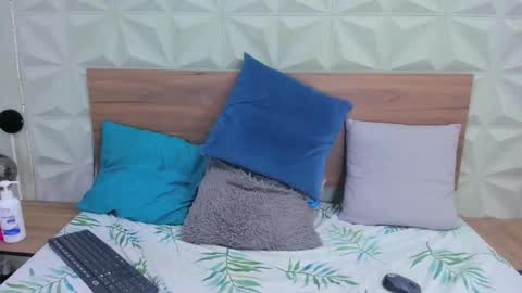 HANAH  online show from January 31, 2025, 5:53 pm