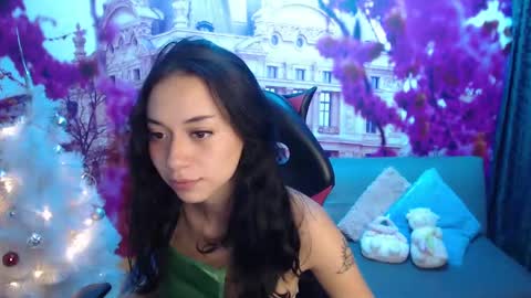 Hanaku  online show from December 13, 2024, 8:26 pm