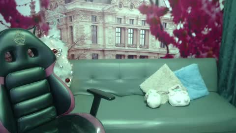 Hanaku  online show from December 20, 2024, 2:05 pm