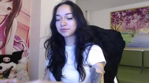 Hanaku  online show from November 8, 2025, 1:22 pm