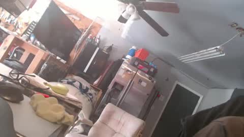 Snapshot of handyman5303 chatting on December 11, 2024, 9:34 pm Handystudman online show from December 11, 2024, 9:34 pm