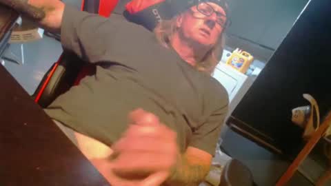 Snapshot of handyman5303 chatting on January 1, 2025, 8:56 am Handystudman online show from January 1, 2025, 8:56 am