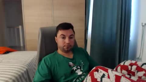 Snapshot of hankmalone chatting on December 4, 2024, 6:44 am HankMalone online show from December 4, 2024, 6:44 am