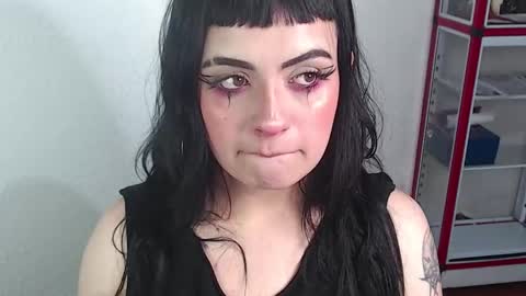 Snapshot of hanna99moon chatting on February 14, 2025, 8:42 am JUANA online show from February 14, 2025, 8:42 am