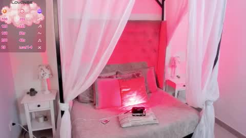 hanna  online show from December 14, 2025, 4:18 am