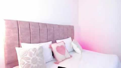 hanna_bunny15 online show from November 20, 2025, 10:09 pm