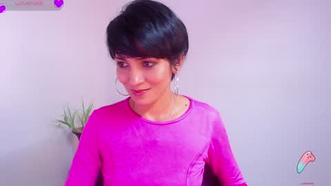 Snapshot of hanna_chloe chatting on January 4, 2025, 8:16 pm Sara online show from January 4, 2025, 8:16 pm