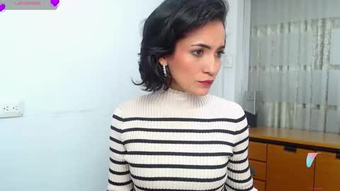 Snapshot of hanna_chloe chatting on October 29, 2025, 7:59 pm Sara online show from October 29, 2025, 7:59 pm