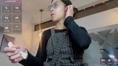 Snapshot of hanna_corne chatting on November 29, 2025, 1:47 pm HANNA online show from November 29, 2025, 1:47 pm