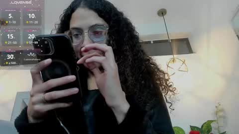 Snapshot of hanna_corne chatting on November 30, 2025, 1:15 pm HANNA online show from November 30, 2025, 1:15 pm