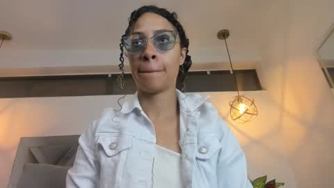 Snapshot of hanna_corne chatting on December 14, 2025, 1:38 pm HANNA online show from December 14, 2025, 1:38 pm