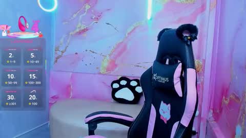 Snapshot of hanna_cutte_ chatting on November 18, 2025, 6:45 pm Hanna online show from November 18, 2025, 6:45 pm