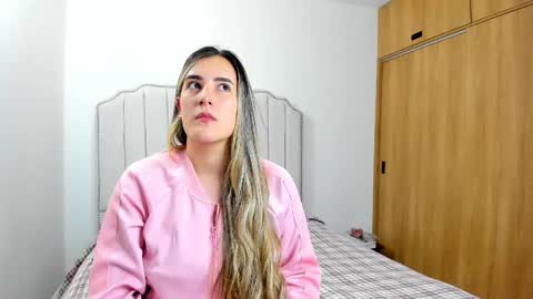 Snapshot of hannaa86 chatting on December 31, 2024, 9:21 am Hanna online show from December 31, 2024, 9:21 am