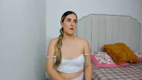 Snapshot of hannaa86 chatting on January 10, 2025, 11:39 pm Hanna online show from January 10, 2025, 11:39 pm