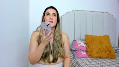 Snapshot of hannaa86 chatting on February 9, 2025, 7:52 pm Hanna online show from February 9, 2025, 7:52 pm