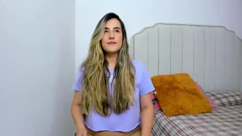 Snapshot of hannaa86 chatting on February 11, 2025, 9:56 pm Hanna online show from February 11, 2025, 9:56 pm