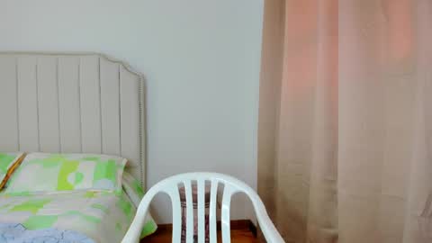 Snapshot of hannaa86 chatting on September 17, 2025, 4:19 pm Hanna online show from September 17, 2025, 4:19 pm